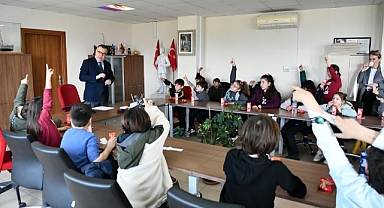 Çanakkale Koleji öğrencileri yerel yönetimler dersini Kepez Belediyesi'nde işledi