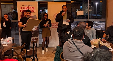 “Çanakkale’yi Ben Bilirim” Soru-Cevap Gecesi renkli anlara sahne oldu