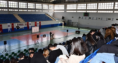 ÇOMÜ'de İŞKUR Gençlik Programı Kapsamında İş Sağlığı Güvenliği Eğitimi Gerçekleştirildi