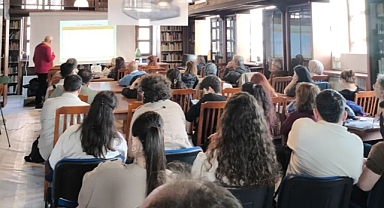 ÇOMÜ’de “Modern Evliya Çelebi Çanakkale'de” söyleşisi yoğun ilgi gördü