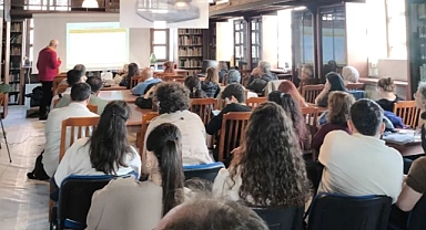 ÇOMÜ’de “Modern Evliya Çelebi Çanakkale'de” söyleşisi yoğun ilgi gördü
