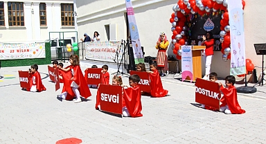 Cumhuriyet Anaokulunda 23 Nisan Coşkusu