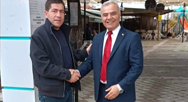 Ezine Muhtarlar Derneği Başkanlığına Oktay Akay yeniden seçildi