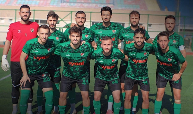 Ezinespor hem ligde kaldı hem Türkiye Kupası biletini aldı