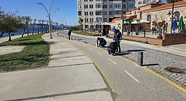 Fener Altı Yürüyüş Yolu aydınlatma direkleri yenileniyor
