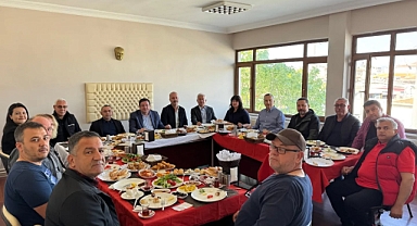 Küçük Sanayi Sitesi ve Yapı Kooperatifi esnafı kahvaltıda buluştu