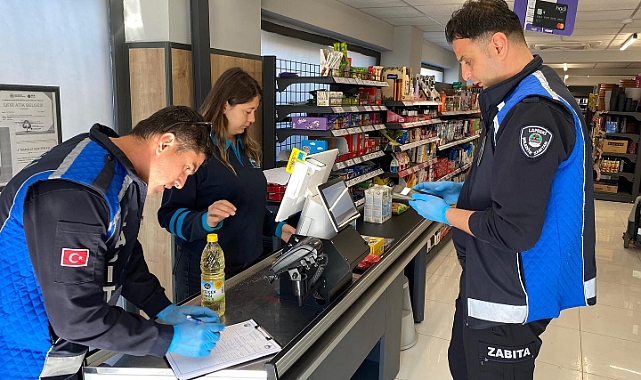 Lapseki'de marketler denetlendi