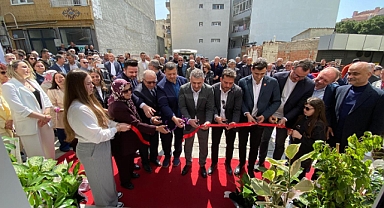 Lapseki'de Regal mağazası hizmete açıldı