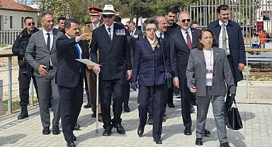 Prenses Anne, Seddülbahir Kalesi’ni ziyaret etti