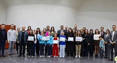 "Sağlıklı Nesil Sağlıklı Gelecek" yarışmasında dereceye giren öğrenciler ödüllerini aldı