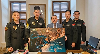 SOLOTÜRK ekibinden Tarihi Alan Başkanı İsmail Kaşdemir’e ziyaret