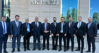 AK Parti Çanakkale Teşkilatı Ankara’da İlçe Teşkilatları toplantısı’nda buluştu