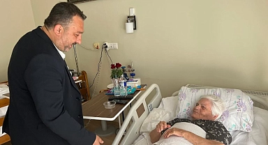 AK Parti Merkez İlçe Teşkilatı’ndan Anneler Günü ziyareti