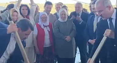 Ayvacık Bektaş Köyü’nde geleneksel düğün yemeği etkinliği düzenlendi