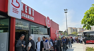 Balıkesir Kent Lokantasında uzayan kuyruklar: Serin bir günde ucuz yemek bekleyişi