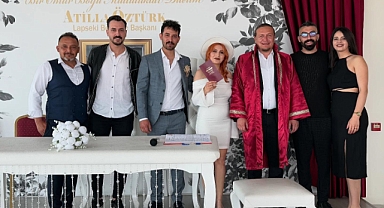 Başkan Öztürk, çiftin nikahını kıydı