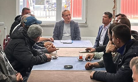 Başkan Öztürk pazar esnafıyla buluştu