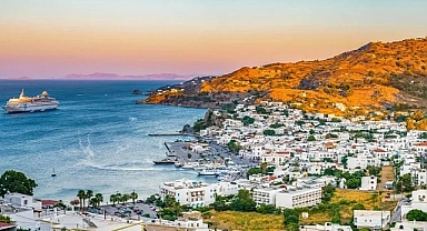 Bayram Tatilinde Rota Yeniden Yunan Adaları: Yurt İçi Tatil Maliyetleri 170 Bin TL’yi Aşınca Gözler Komşuya Çevrildi