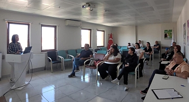 Çanakakle'de turizm işletmesi sahiplerine Lejyonella eğitimi verildi