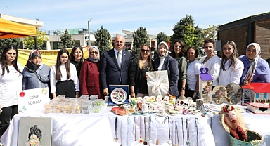 Çanakkale’de “2025 Aile Yılı” coşkusu: Bakan Yardımcısı Leman Yenigün Aile Haftası etkinliklerine katıldı