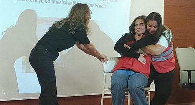 Çanakkale'de Kızılay gönüllülerine temel ilkyardım eğitimi verildi