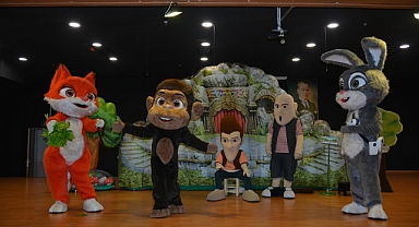 Çanakkale'de  “Orman Dostları Müzikali” çocuklarla buluştu