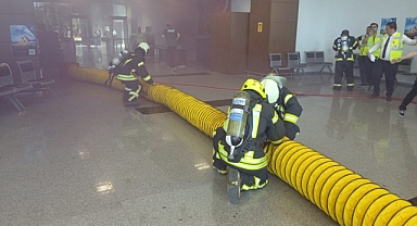 Çanakkale Havalimanı'nda gerçeği aratmayan deprem ve yangın tatbikatı