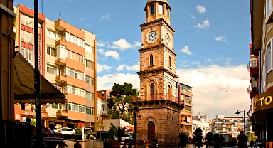 Çanakkale'nin simgesi Saat Kulesi zamana meydan okuyor