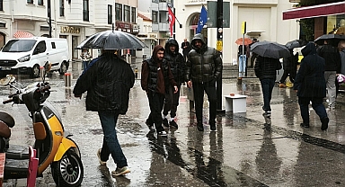 Çanakkale ve Marmara’ya Gök gürültülü sağanak yağış geliyor!