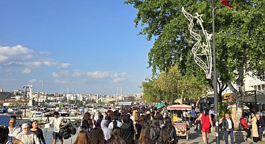 Havalar ısındı kordon şenlendi