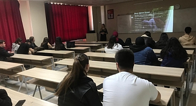 ÇOMÜ’lü öğrenciler İŞKUR’un kariyer etkinliğinde geleceklerini planladı