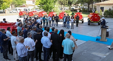 Eceabat’ta orman yangınlarına karşı 10 arazöz muhtarlıklara teslim edildi