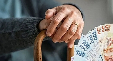 Emekli bayram ikramiyesi ödeme tarihleri belli oldu!  O tarihlerde hesaplarınızı kontrol etmeyi unutmayın!