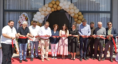 Ezine'de Şirin Davet Evi açıldı