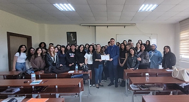 İŞKUR İl Müdürü Yavuz, “Kariyer Yolunda Bordrolama” seminerinde öğrencilerle buluştu