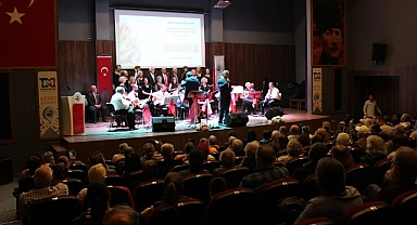 Kepez Belediyesi Klasik Türk Musikisi Korosu’ndan sanatseverlere müzik ziyafeti