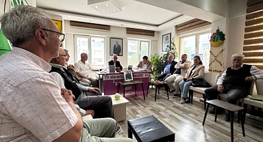 Milletvekili Güneşhan ve Başkan Erkek'ten DEM Parti'ye taziye ziyareti