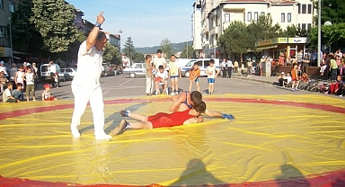 Şuayip Odabaşı’ndan Yenice Minder Güreşlerine Dair Nostaljik Paylaşım