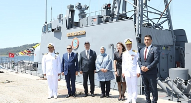 Vali Toraman, 19 Mayıs etkinlikleri kapsamında TCG Rüzgar Gemisi’ni ziyaret etti