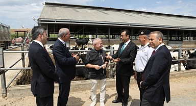 Vali Toraman'dan Ezine'de süt ve damızlık üretim tesisine ziyaret
