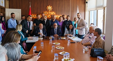 AK Parti Çanakkale Merkez İlçe Teşkilatı’nda Bayramlaşma Programı Gerçekleştirildi