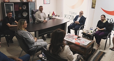 AK Parti Çanakkale Teşkilatından Kızılay’a 157. Yıl Ziyareti
