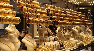 Altın haftaya gerileyerek başladı: Gram altın 4.325 liraya düştü