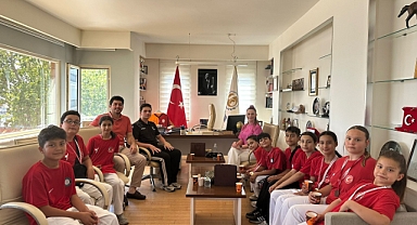 Başkan Gürel Şampiyon Sporcuları Ağırladı