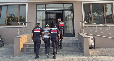 Biga Yeniçiftlik Köyü'nde Biçerdöverden kaynaklanan yangın: 51 dönüm arazi zarar gördü