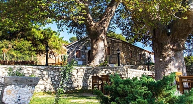 Bozcaada’nın kutsal sessizliği Ayazma Manastırı