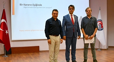 ÇOMÜ’de yapay zekâ farkındalığına büyük ilgi!