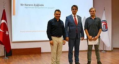 ÇOMÜ’de yapay zekâ farkındalığına büyük ilgi!