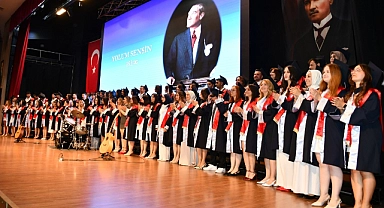 ÇOMÜ Diş Hekimliği Fakültesi’nde Mezuniyet Coşkusu!