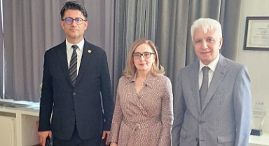 ÇOMÜ Rektörü Bakü’de akademik iş birliklerini güçlendirdi